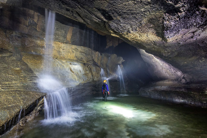 Waterfall inside Hang Va