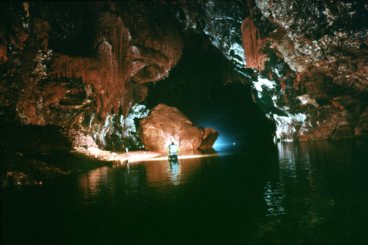 Hang Khe Ry 16km in cave