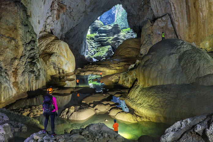Hướng dẫn chọn giày đi trek bởi Oxalis Adventure