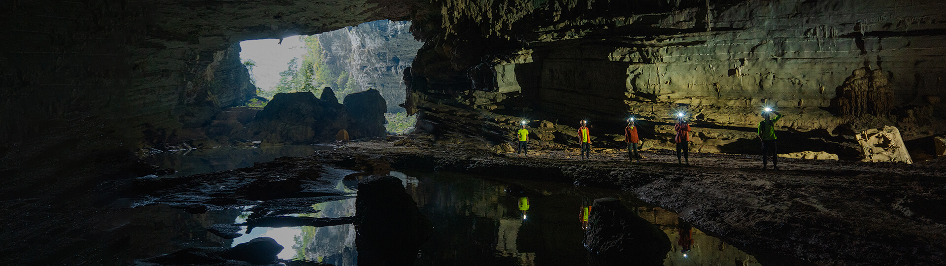 Hang Tien Discover