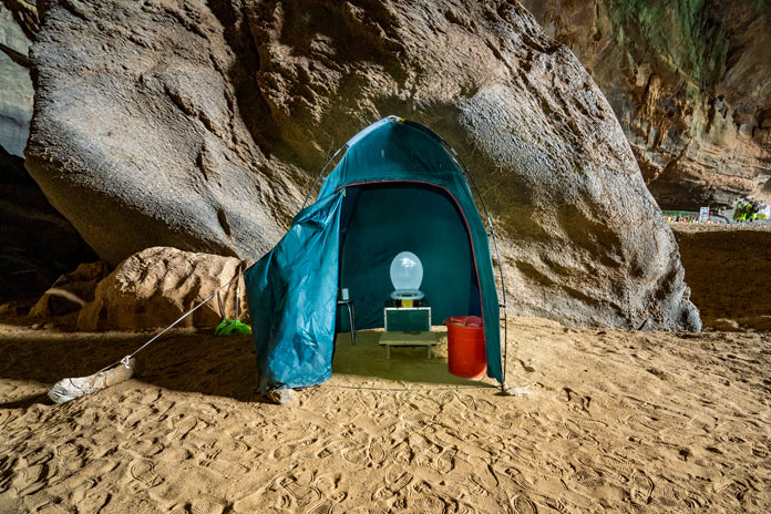 Oxalis Composting Toilet in a discreet and comfortable tent