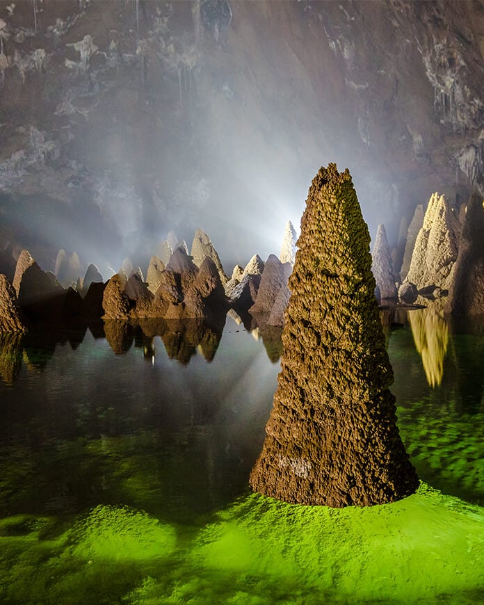 Tower cones, stalactites in emulsion contours