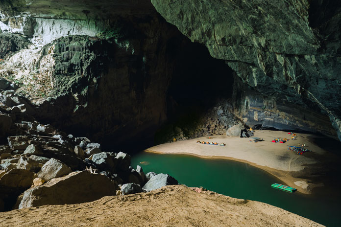 Hang Én camp from the iconic rock above