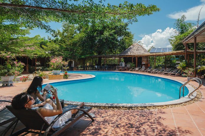 Swimming pool next to the GMA bar
