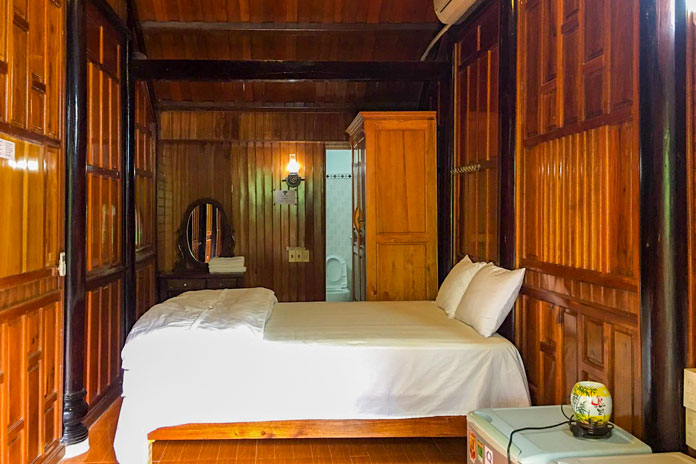 After a while he could save up to own a small accommodation lying on the side of Son river - Ho Khanh Homestay.