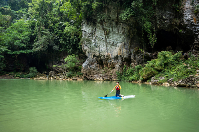 Exciting experience with SUP at the campsite.