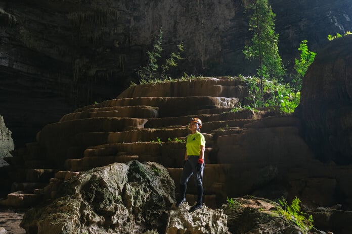 Cave formation shaped like terraced fields in Hang Tien 1.