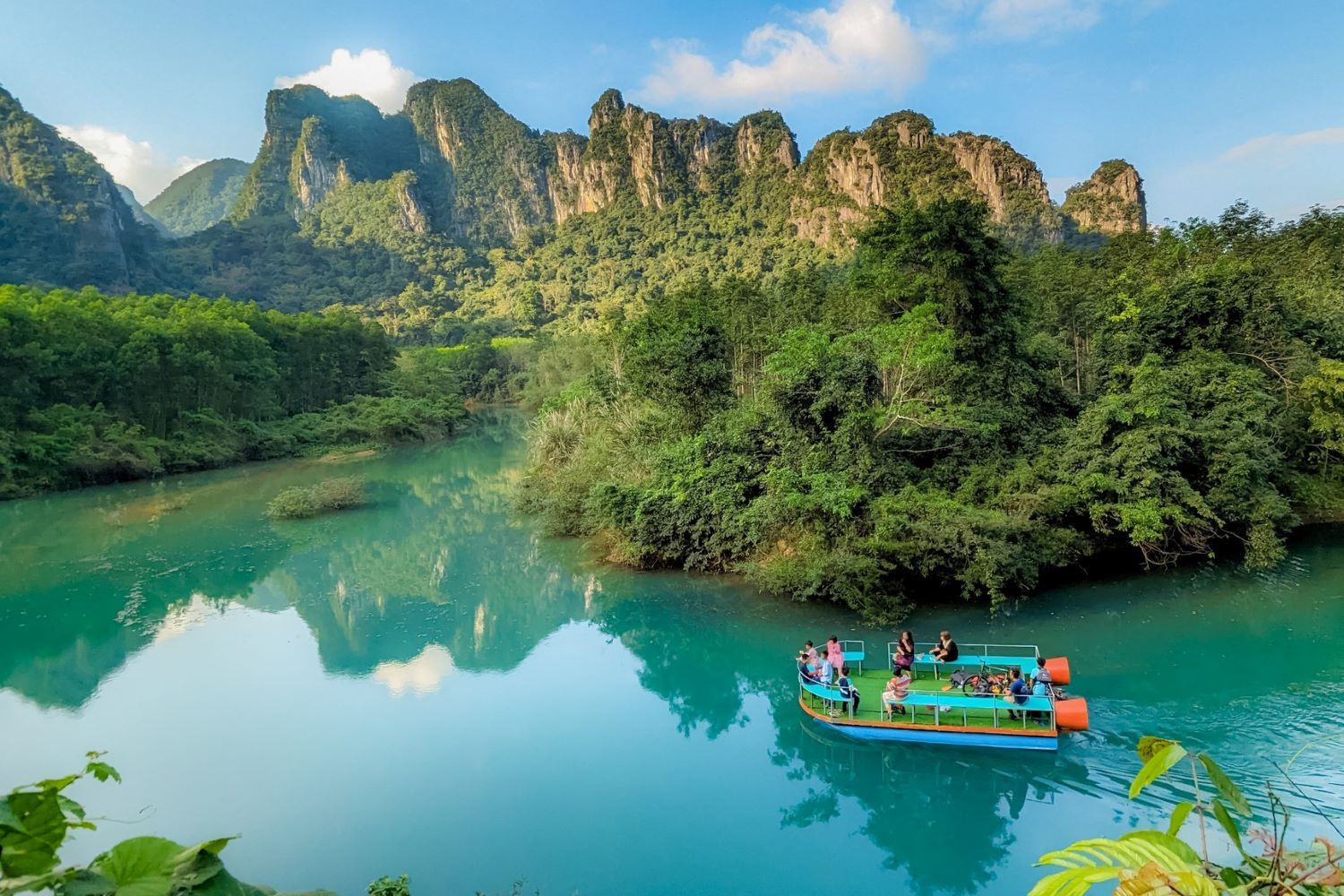 Eco-friendly tourism: How sustainable transportation leads the way