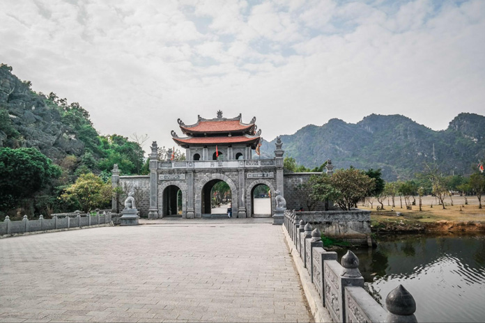 Experience Ninh Binh, Vietnam: A Go-to Guide for Stunning Landscapes and Local Culture