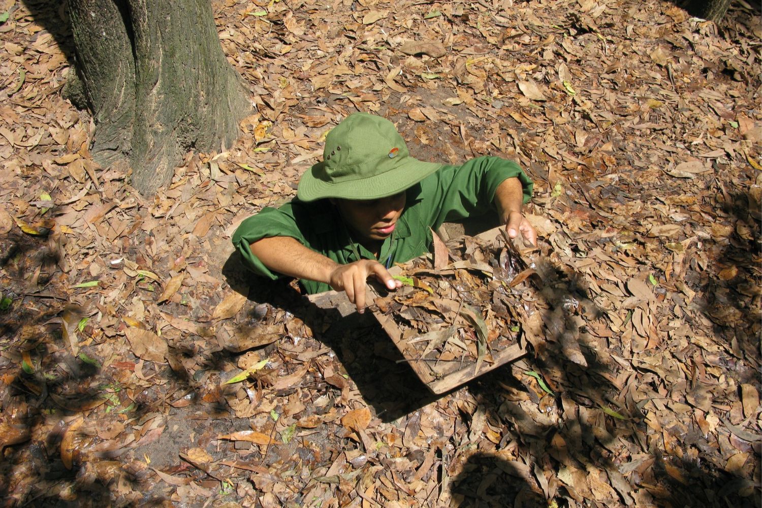 Explore the Cu Chi Tunnels Saigon